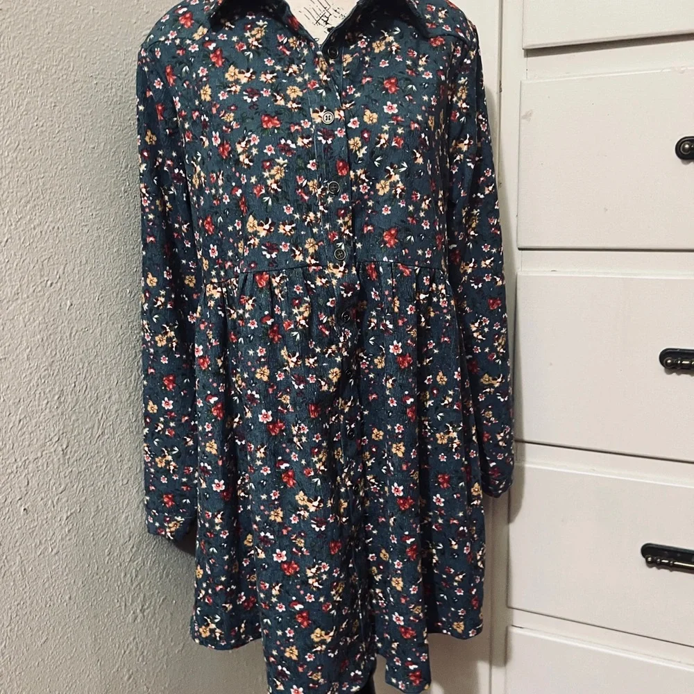 Floral Button-Up Dress - Picture 4 of 6